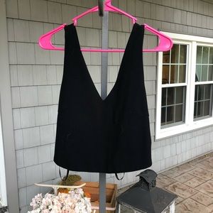 Free people crisscross black top